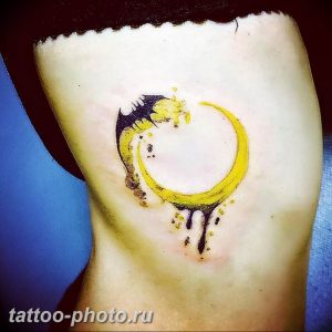 фото тату полумесяц 22.12.2018 №220 - crescent tattoo photo - tattoo-photo.ru