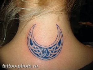 фото тату полумесяц 22.12.2018 №228 - crescent tattoo photo - tattoo-photo.ru