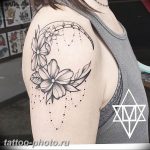 фото тату полумесяц 22.12.2018 №270 - crescent tattoo photo - tattoo-photo.ru