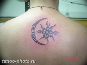 фото тату полумесяц 22.12.2018 №320 - crescent tattoo photo - tattoo-photo.ru