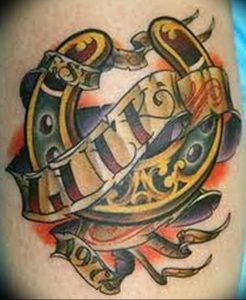 фото тату подкова от 01.06.2018 №025 - horseshoe tattoos - tattoo-photo.ru