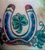 фото тату подкова от 01.06.2018 №118 — horseshoe tattoos — tattoo-photo.ru
