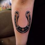 фото тату подкова от 01.06.2018 №018 - horseshoe tattoos - tattoo-photo.ru