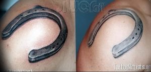 фото тату подкова от 01.06.2018 №083 - horseshoe tattoos - tattoo-photo.ru