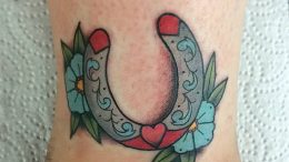 фото тату подкова от 01.06.2018 №114 - horseshoe tattoos - tattoo-photo.ru