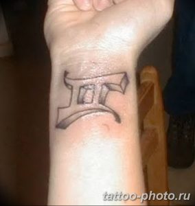 Фото рисунка Тату Близнецы 20.11.2018 №083 - photo tattoos gemini - tattoo-photo.ru