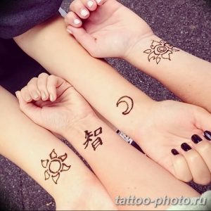 Фото рисунка тату Луна и Солнце 05.11.2018 №186 - tattoo Moon and Sun - tattoo-photo.ru