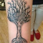 Фото рисунка тату дерево 07.11.2018 №352 - photo tattoo tree - tattoo-photo.ru