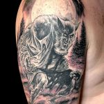 Фото рисунка тату оборотень 24.11.2018 №034 - photo tattoo werewolf - tattoo-photo.ru