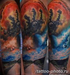 Фото рисунка тату планеты 04.11.2018 №072 - tattoo photos of the planet - tattoo-photo.ru
