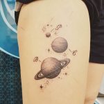 Фото рисунка тату планеты 04.11.2018 №093 - tattoo photos of the planet - tattoo-photo.ru