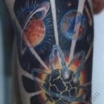 Фото рисунка тату планеты 04.11.2018 №119 - tattoo photos of the planet - tattoo-photo.ru