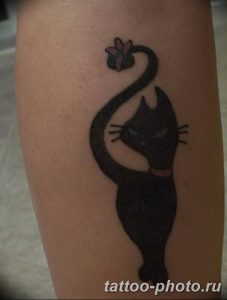 фото рисунка тату черная кошка 13.11.2018 №225 - black cat tattoo picture - tattoo-photo.ru