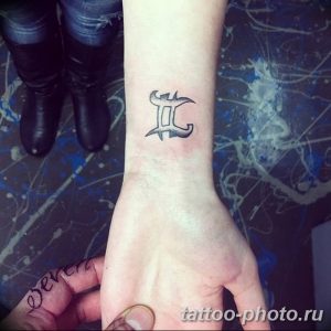 Фото рисунка Тату Близнецы 20.11.2018 №099 - photo tattoos gemini - tattoo-photo.ru