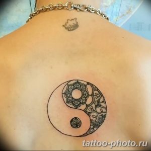 Фото рисунка тату Инь-Янь 08.11.2018 №053 - photo tattoo Yin-Yang - tattoo-photo.ru