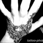 Фото рисунка тату Инь-Янь 08.11.2018 №070 - photo tattoo Yin-Yang - tattoo-photo.ru