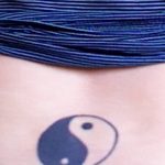 Фото рисунка тату Инь-Янь 08.11.2018 №127 - photo tattoo Yin-Yang - tattoo-photo.ru