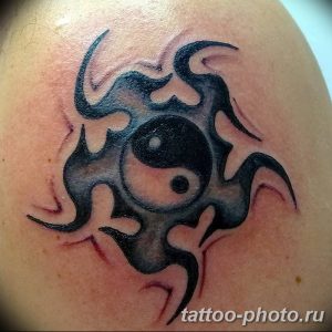 Фото рисунка тату Инь-Янь 08.11.2018 №259 - photo tattoo Yin-Yang - tattoo-photo.ru