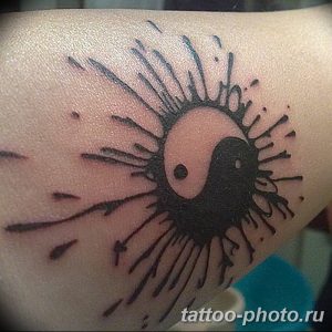 Фото рисунка тату Инь-Янь 08.11.2018 №260 - photo tattoo Yin-Yang - tattoo-photo.ru