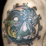 Фото рисунка тату Инь-Янь 08.11.2018 №266 - photo tattoo Yin-Yang - tattoo-photo.ru