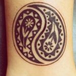 Фото рисунка тату Инь-Янь 08.11.2018 №269 - photo tattoo Yin-Yang - tattoo-photo.ru