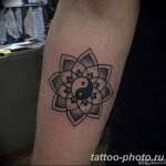 Фото рисунка тату Инь-Янь 08.11.2018 №405 - photo tattoo Yin-Yang - tattoo-photo.ru