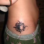 Фото рисунка тату Луна и Солнце 05.11.2018 №007 - tattoo Moon and Sun - tattoo-photo.ru