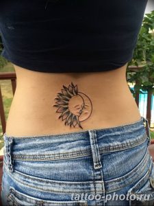 Фото рисунка тату Луна и Солнце 05.11.2018 №035 - tattoo Moon and Sun - tattoo-photo.ru