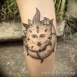 Фото рисунка тату Луна и Солнце 05.11.2018 №039 - tattoo Moon and Sun - tattoo-photo.ru