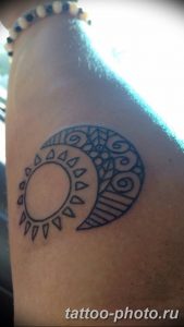 Фото рисунка тату Луна и Солнце 05.11.2018 №073 - tattoo Moon and Sun - tattoo-photo.ru