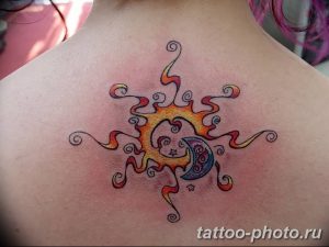 Фото рисунка тату Луна и Солнце 05.11.2018 №081 - tattoo Moon and Sun - tattoo-photo.ru