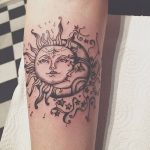 Фото рисунка тату Луна и Солнце 05.11.2018 №090 - tattoo Moon and Sun - tattoo-photo.ru