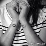 Фото рисунка тату Луна и Солнце 05.11.2018 №095 - tattoo Moon and Sun - tattoo-photo.ru