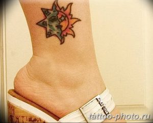 Фото рисунка тату Луна и Солнце 05.11.2018 №117 - tattoo Moon and Sun - tattoo-photo.ru