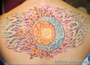 Фото рисунка тату Луна и Солнце 05.11.2018 №138 - tattoo Moon and Sun - tattoo-photo.ru