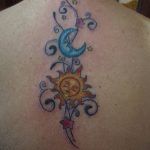 Фото рисунка тату Луна и Солнце 05.11.2018 №145 - tattoo Moon and Sun - tattoo-photo.ru
