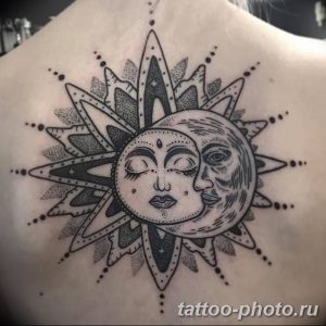 Фото рисунка тату Луна и Солнце 05.11.2018 №190 - tattoo Moon and Sun - tattoo-photo.ru