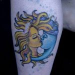 Фото рисунка тату Луна и Солнце 05.11.2018 №196 - tattoo Moon and Sun - tattoo-photo.ru