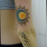 Фото рисунка тату Луна и Солнце 05.11.2018 №214 - tattoo Moon and Sun - tattoo-photo.ru