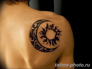 Фото рисунка тату Луна и Солнце 05.11.2018 №216 - tattoo Moon and Sun - tattoo-photo.ru