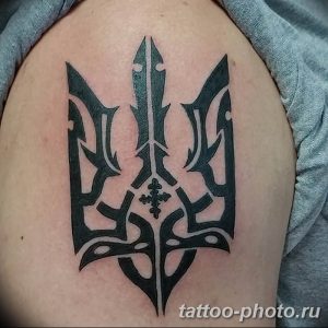 Фото рисунка тату Трезубец 07.11.2018 №110 - photo tattoo Trident - tattoo-photo.ru