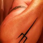 Фото рисунка тату Трезубец 07.11.2018 №163 - photo tattoo Trident - tattoo-photo.ru