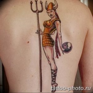 Фото рисунка тату Трезубец 07.11.2018 №198 - photo tattoo Trident - tattoo-photo.ru