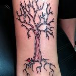 Фото рисунка тату дерево 07.11.2018 №020 - photo tattoo tree - tattoo-photo.ru