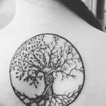 Фото рисунка тату дерево 07.11.2018 №030 - photo tattoo tree - tattoo-photo.ru