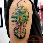 Фото рисунка тату дерево 07.11.2018 №059 - photo tattoo tree - tattoo-photo.ru