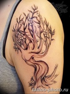 Фото рисунка тату дерево 07.11.2018 №089 - photo tattoo tree - tattoo-photo.ru