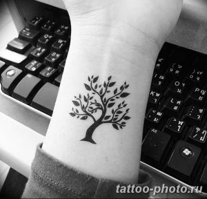 Фото рисунка тату дерево 07.11.2018 №121 - photo tattoo tree - tattoo-photo.ru