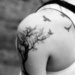 Фото рисунка тату дерево 07.11.2018 №150 - photo tattoo tree - tattoo-photo.ru