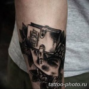 Фото рисунка тату книга 23.11.2018 №086 - photo tattoo book - tattoo-photo.ru